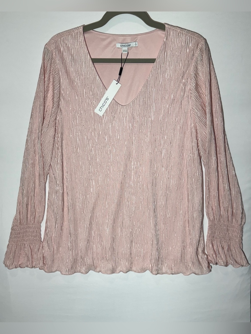 Chico’s Top Blushed Pink Crinkle Shimmer V-Neck Long Sleeve Knit Tee